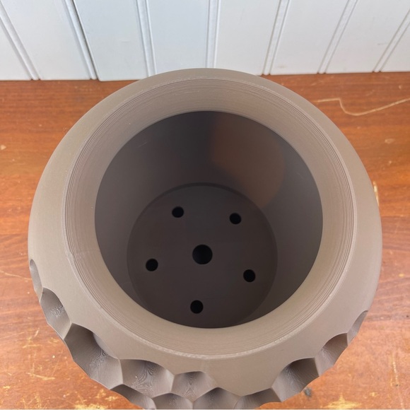 Indoor Flower Pot, The Virus Planter Pot, Houseplants, Ecofriendly - Picture 3 of 10